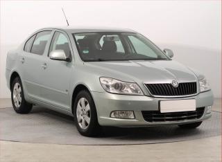 koda Octavia Ambiente 1.6, Park.senzory