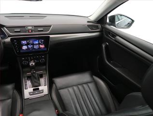 Škoda Superb (2020) Style 1.5 TSI, digi klima - náhled 8