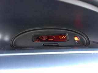 Renault Mégane (2001) 1.4 16V , po STK, Tažné, Klima - náhled 13