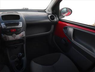 Škoda Octavia (2012) Ambition 1.6 TDI, Serv.kniha - náhled 8