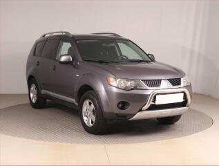 Mitsubishi Outlander Intense 2.0 DI-D, 4X4