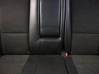 Kia Ceed (2017) GT Line 1.6 CRDi, ČR,1.maj - náhled 10