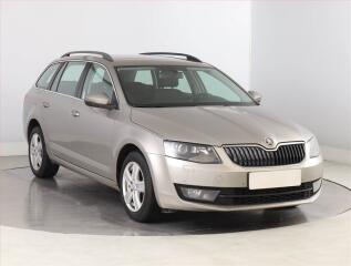 �koda Octavia Ambition 1.4 TSI, Xenony
