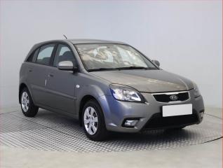 Kia Rio 1.4 16V, nov STK, rezervace