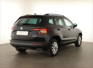 Škoda Karoq (2019) Ambition 1.0 TSI, Kůže, Navi - náhled 5