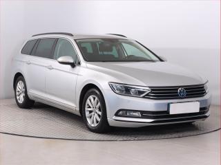 Volkswagen Passat 2.0 TDI, Serv.kniha, Navi
