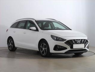 Hyundai i30 Family 1.6 CRDi, Serv.kniha