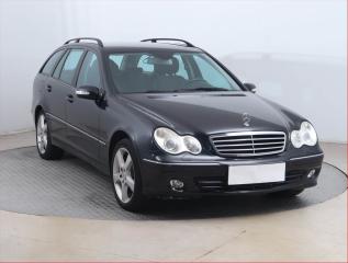 Mercedes-Benz C 320 CDI , Automat, Xenony