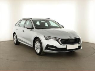 �koda Octavia Ambition 2.0 TDI, �R,1.maj