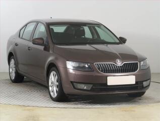 �koda Octavia 1.6 TDI, Serv.kniha, Bi-Xenony