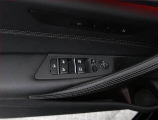 BMW Řada 5 (2022) 540d xDrive - náhled 29