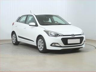Hyundai i20 1.2, �R,1.maj, Serv.kniha