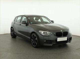 BMW 118i, Navi, Xenony, Tempomat