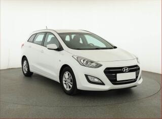 Hyundai i30 Comfort 1.6 MPI, Serv.kniha