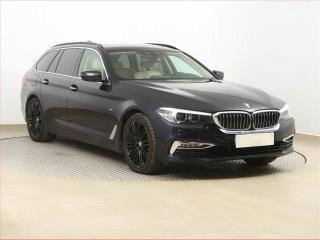 BMW Luxury Line 520d, SERV.KNIHA