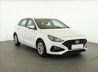Hyundai i30 1.5 DPI, �R,1.maj, Serv.kniha