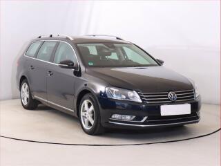 Volkswagen Passat 2.0 TDI, Serv.kniha, Navi