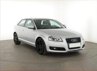 Audi A3 S-Line 1.8 TFSI, Navi, Xenony