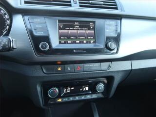 Volkswagen Golf Sportsvan (2017) Comfortline 1.6 TDI - náhled 12