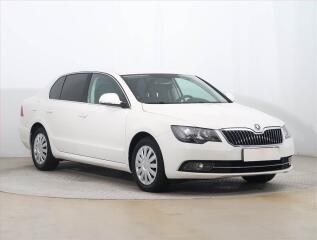 �koda Superb 1.6 TDI, Xenony, Tempomat