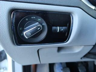 Toyota RAV4 (2024) 2.5 Hybrid, GR SPORT, ACC, 4x4 - náhled 16