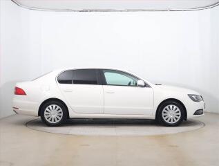 Toyota RAV4 (2024) 2.5 Hybrid, GR SPORT, ACC, 4x4 - náhled 6