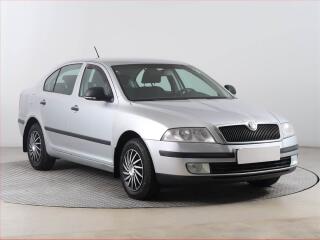 �koda Octavia 1.6, Tempomat, Park.�senzory