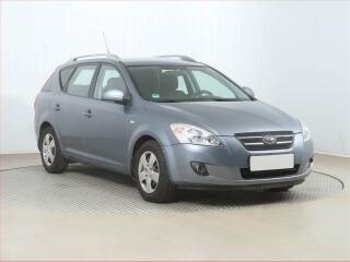 Kia Ceed 1.4 CVVT, jezd� v�born�