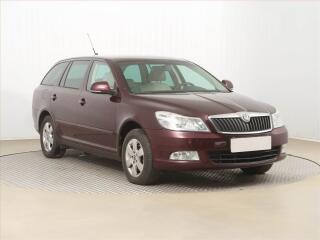 �koda Octavia 1.8 TSI, Serv.kniha, rezervace