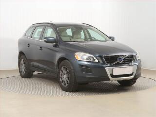 Volvo XC60 D3, Tempomat, Park.�senzory