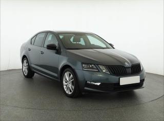 koda Octavia 1.5 TSI, R,2.maj, Tempomat