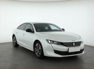Peugeot 508 Hybrid 225