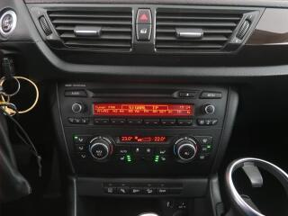 Mercedes-Benz GLA (2018) 180, AUTOMAT, NAVI - náhled 9