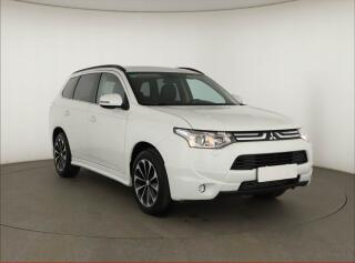 Mitsubishi Outlander 2.2 DI-D, 4X4, 7�m�st, Navi