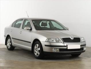 koda Octavia 1.6, R,1.maj, Serv.kniha