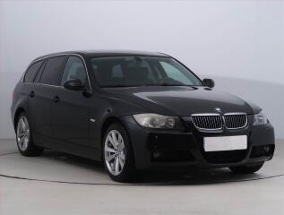 BMW 325 i, nov� STK, Ta�n�