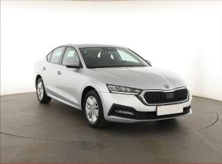 �koda Octavia Ambition 2.0 TDI, �R,1.maj