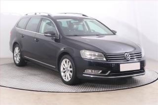 Volkswagen Passat Highline 2.0 TDI, Serv.kniha