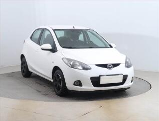 Mazda 2 1.4 i, rezervace