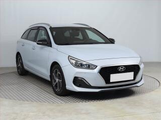 Hyundai i30 1.6 CRDi, Serv.kniha, Tempomat