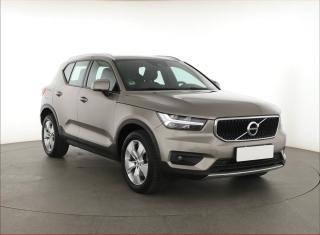Volvo XC40 Momentum B4 AWD