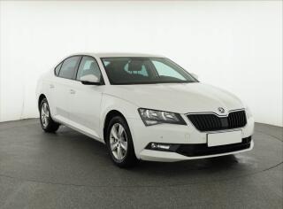 �koda Superb Ambition Plus 1.4 TSI, �R