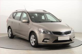 Kia Ceed 1.4 CVVT, servisovan