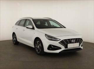 Hyundai i30 Family Smart 1.5 T-GDI MHEV