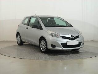 Toyota Yaris 1.0 VVT-i, rezervace