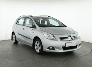 Toyota Verso 1.8 Valvematic, Serv.kniha