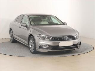 Volkswagen Passat R-Line 2.0 TDI, K��e, Tempomat