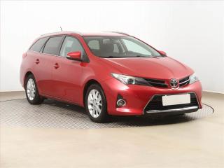 Toyota Auris 1.6 Valvematic, Automat