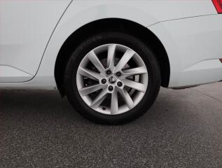 Škoda Superb (2017) Ambition Plus 1.4 TSI, ČR - náhled 19