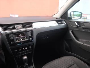 Škoda Rapid (2015) Spaceback 1.4 TSI, Automat - náhled 8